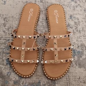 Forever Sandals 🤎